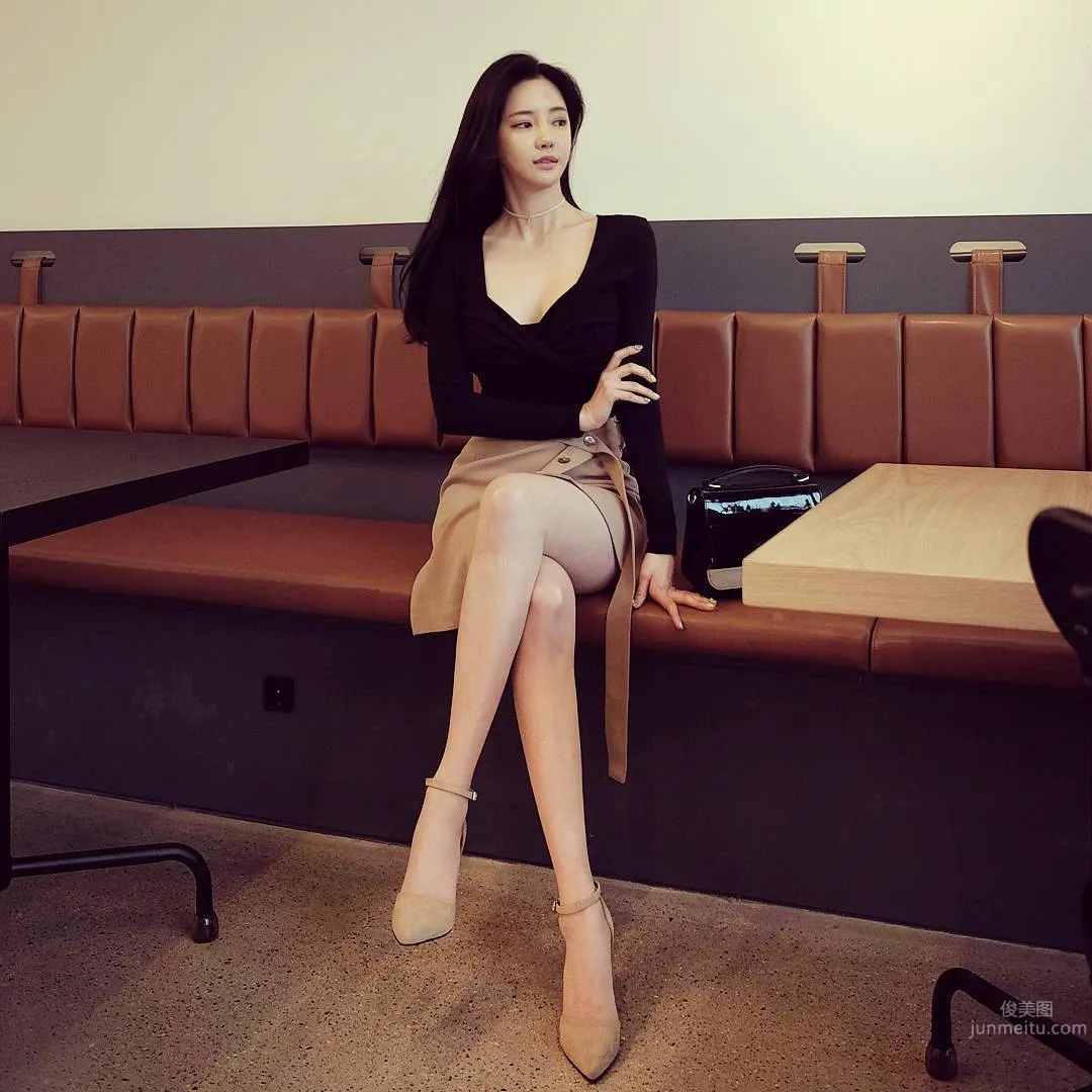 Ban Seo Jin- 南韓超正美腿模特兒 33