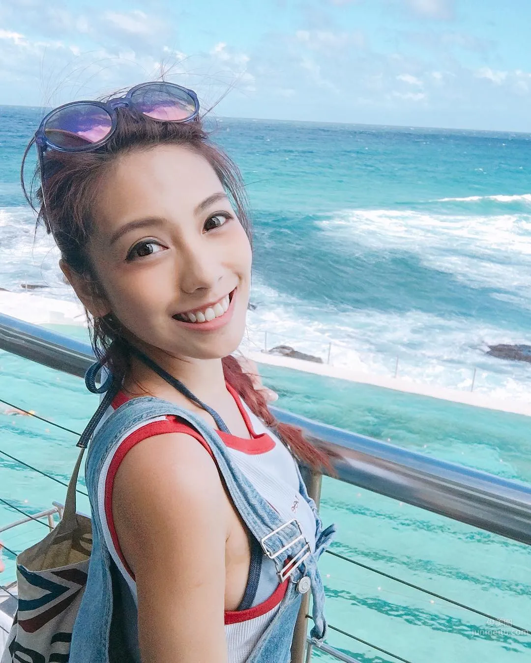 鄧伊玲- 到澳洲旅行三點式大解放 4