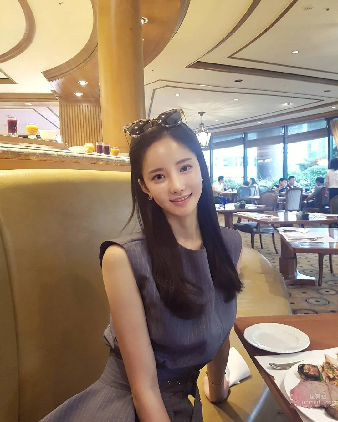 Ban Seo Jin- 南韓超正美腿模特兒 22