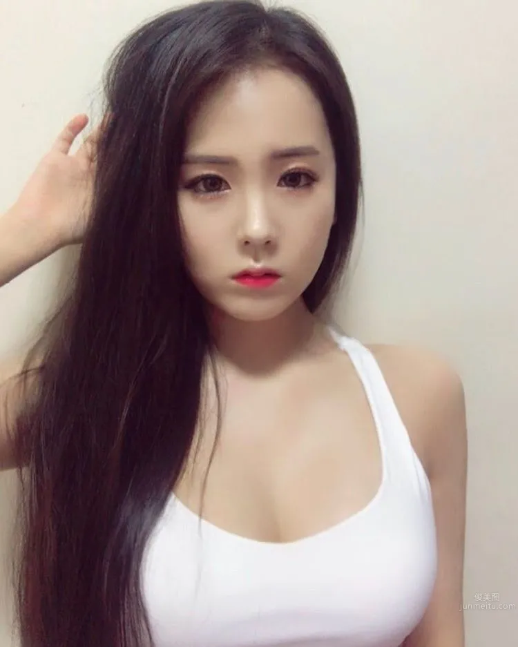 池仁月(지인월)- 萌氣十足的奶牛妹子 31
