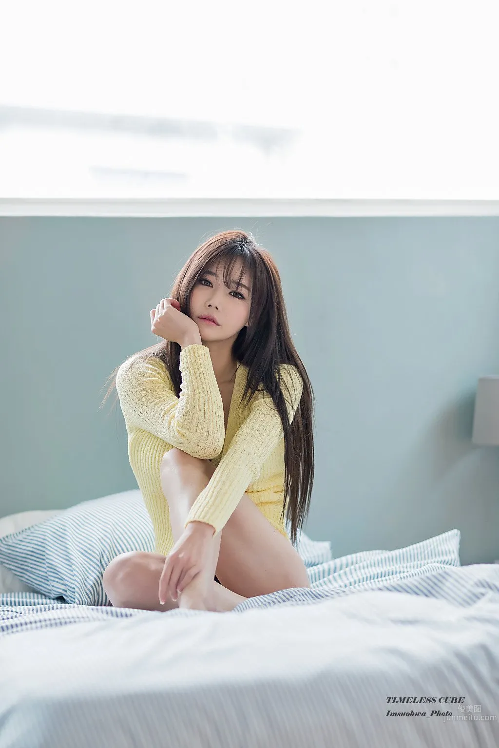 Han Ga Eun- 性感妖娆制服寫真 15