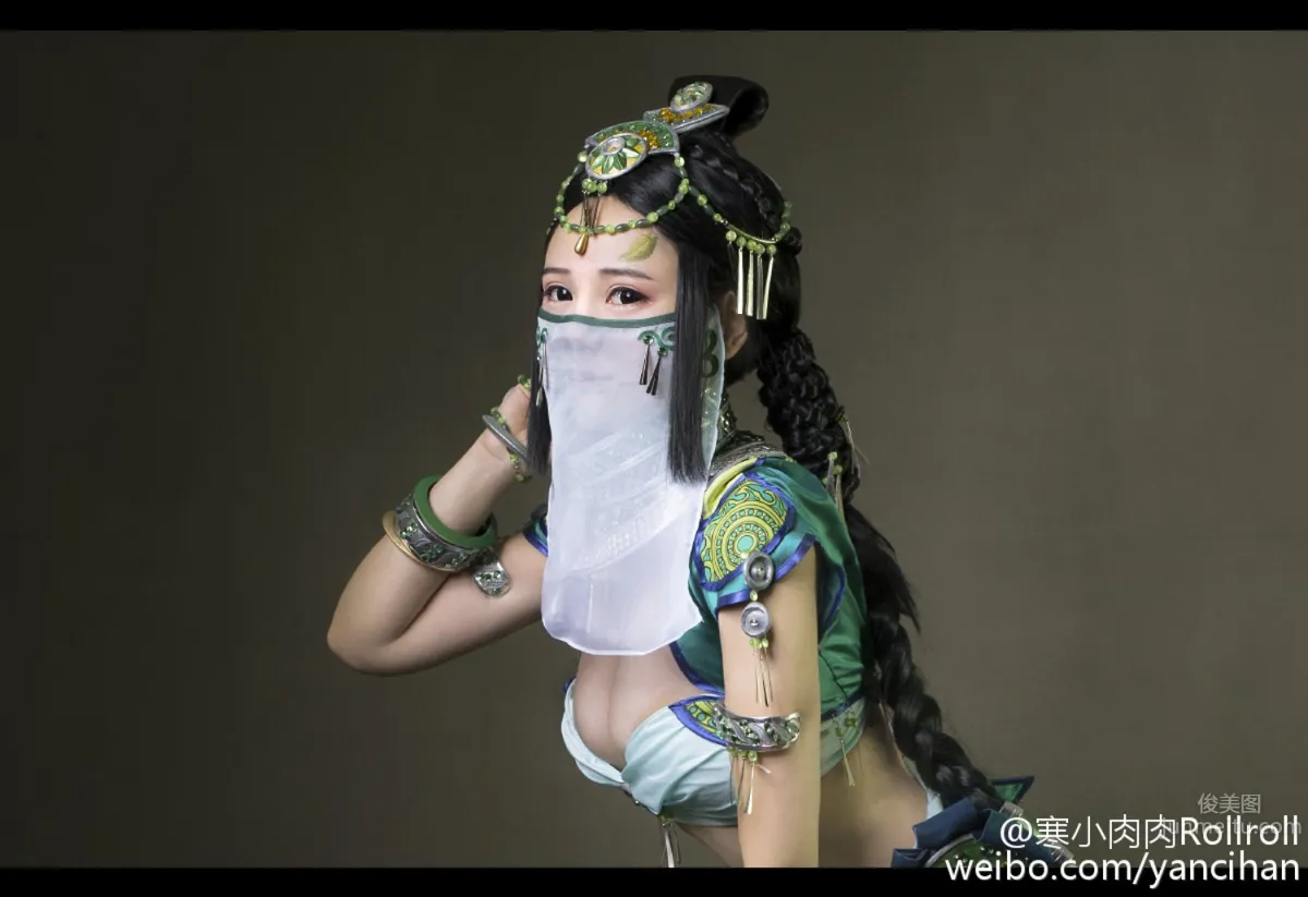 寒小肉肉- 可愛Coser角色扮演私房寫真 16