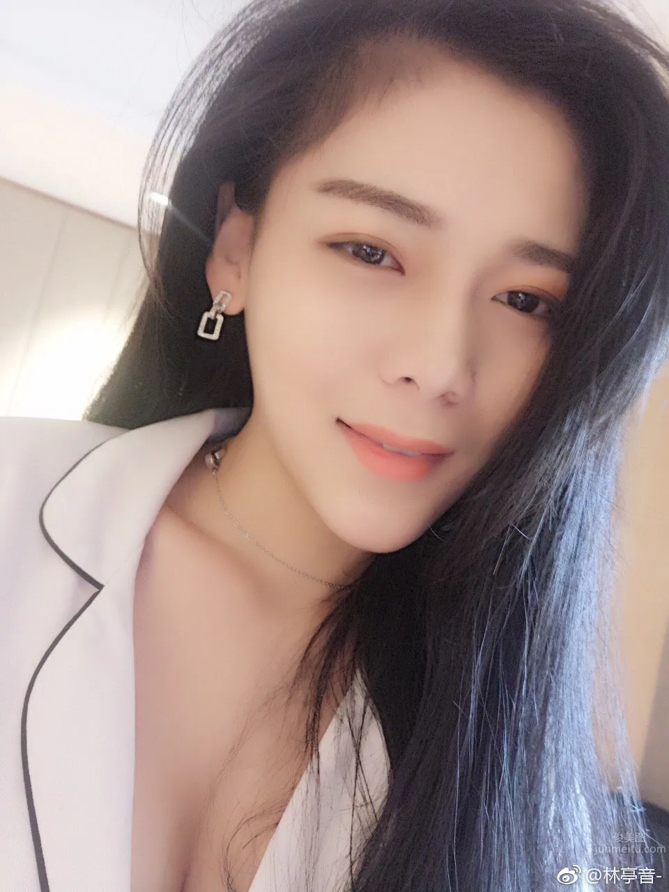 林亭音- 微博私房美图_0
