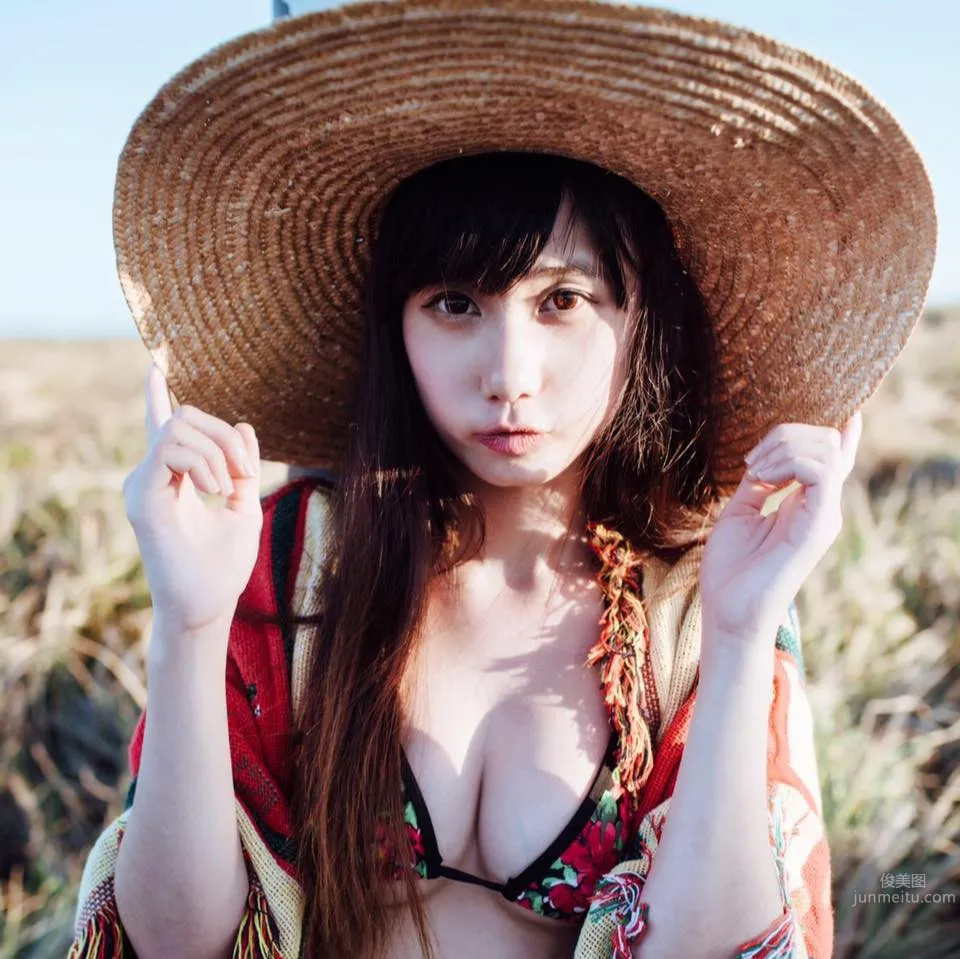 李霖Sarina- 完美身材加上E奶滿足你所有視覺感受 8