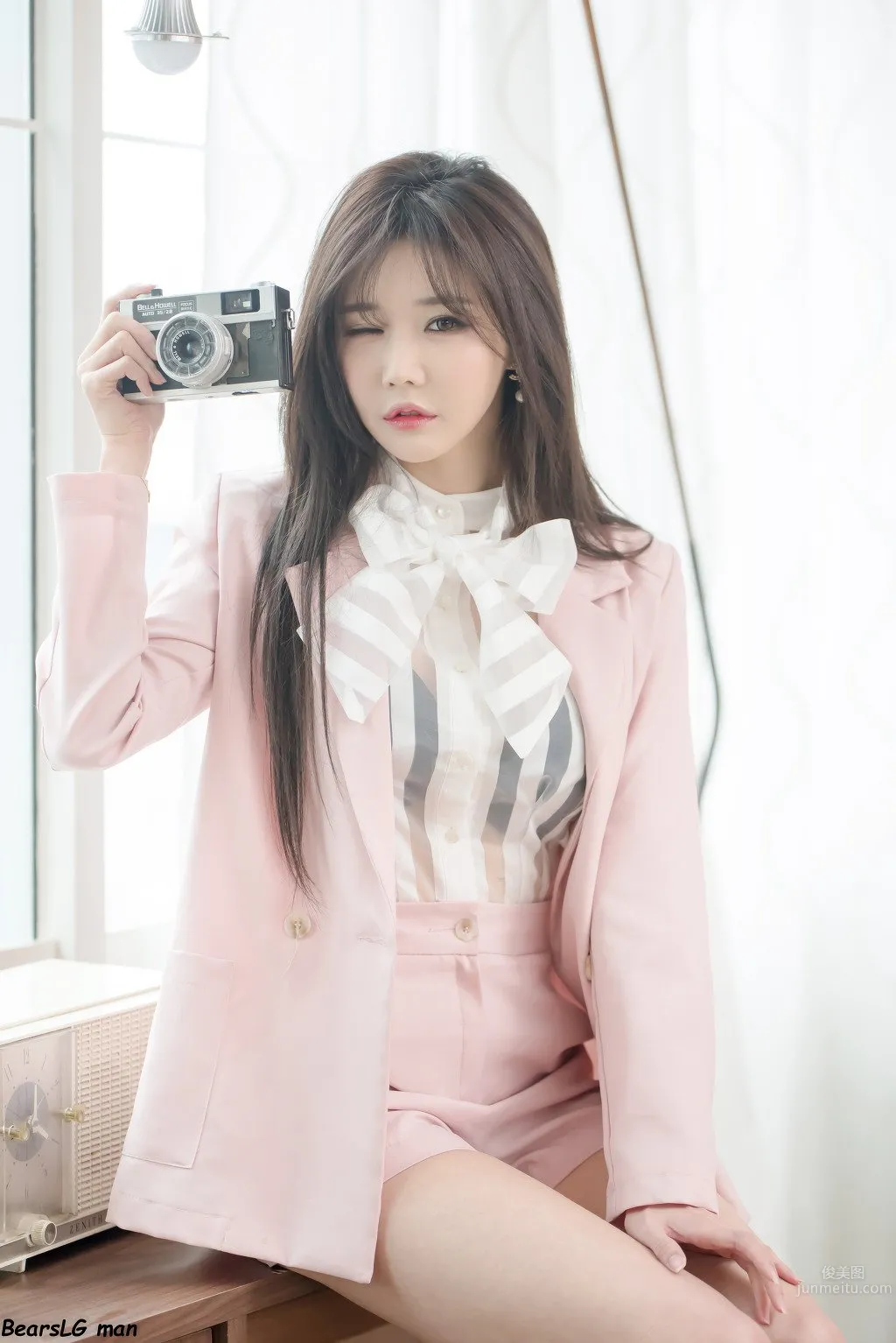 Han Ga Eun- 性感妖娆制服寫真 23