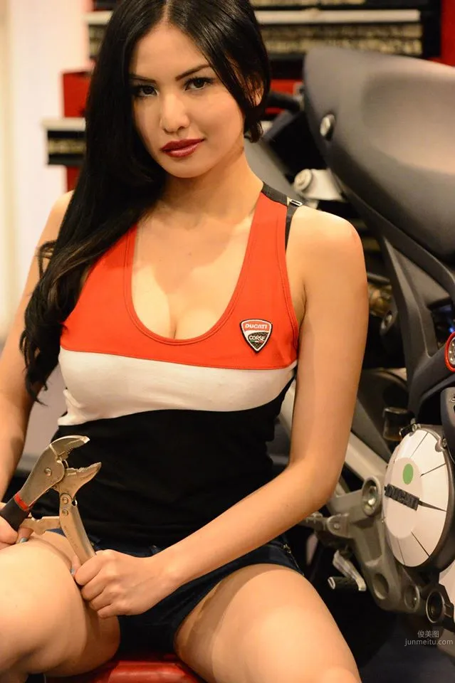 Abby Poblador- 菲律宾真人版蛇姬_17