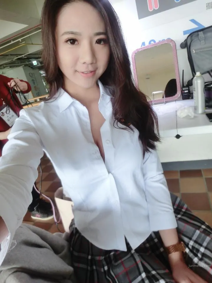 Jasmine茉莉- E杯啤酒促銷正妹私房照 24