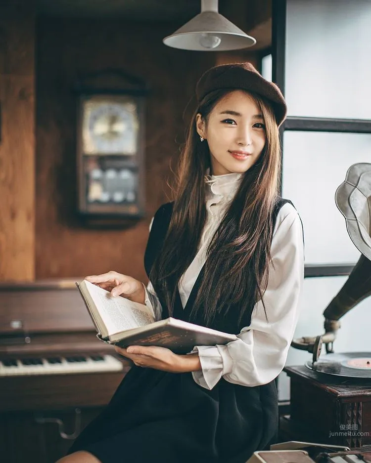 임지우- 韩国人气举牌女郎美图_13
