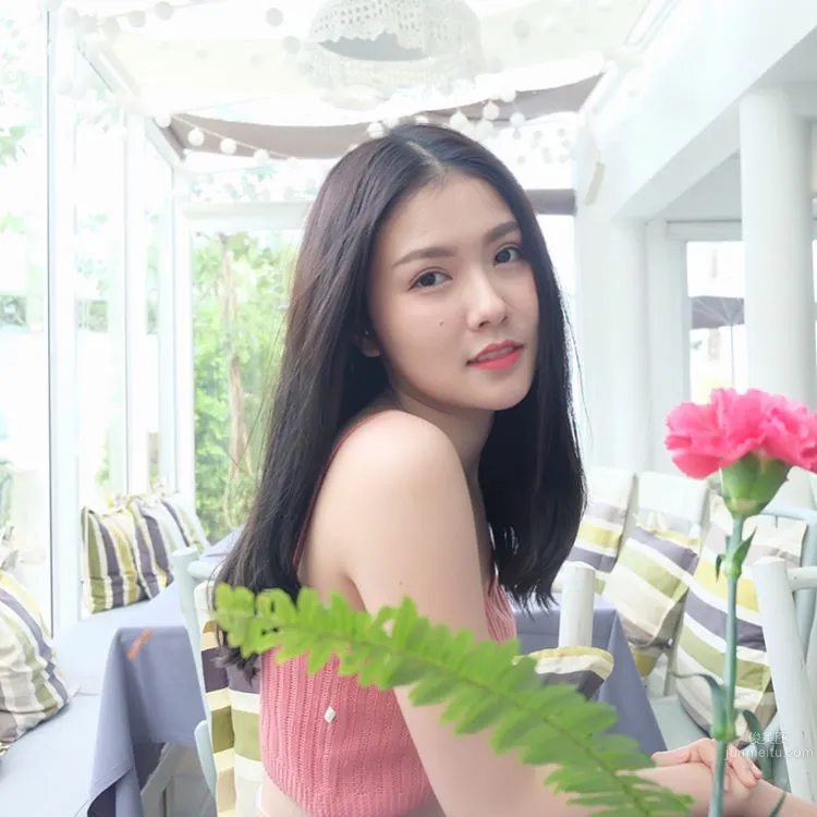 Pimchanok Chumpuchai- 紅到日本的泰國美女護理師 16