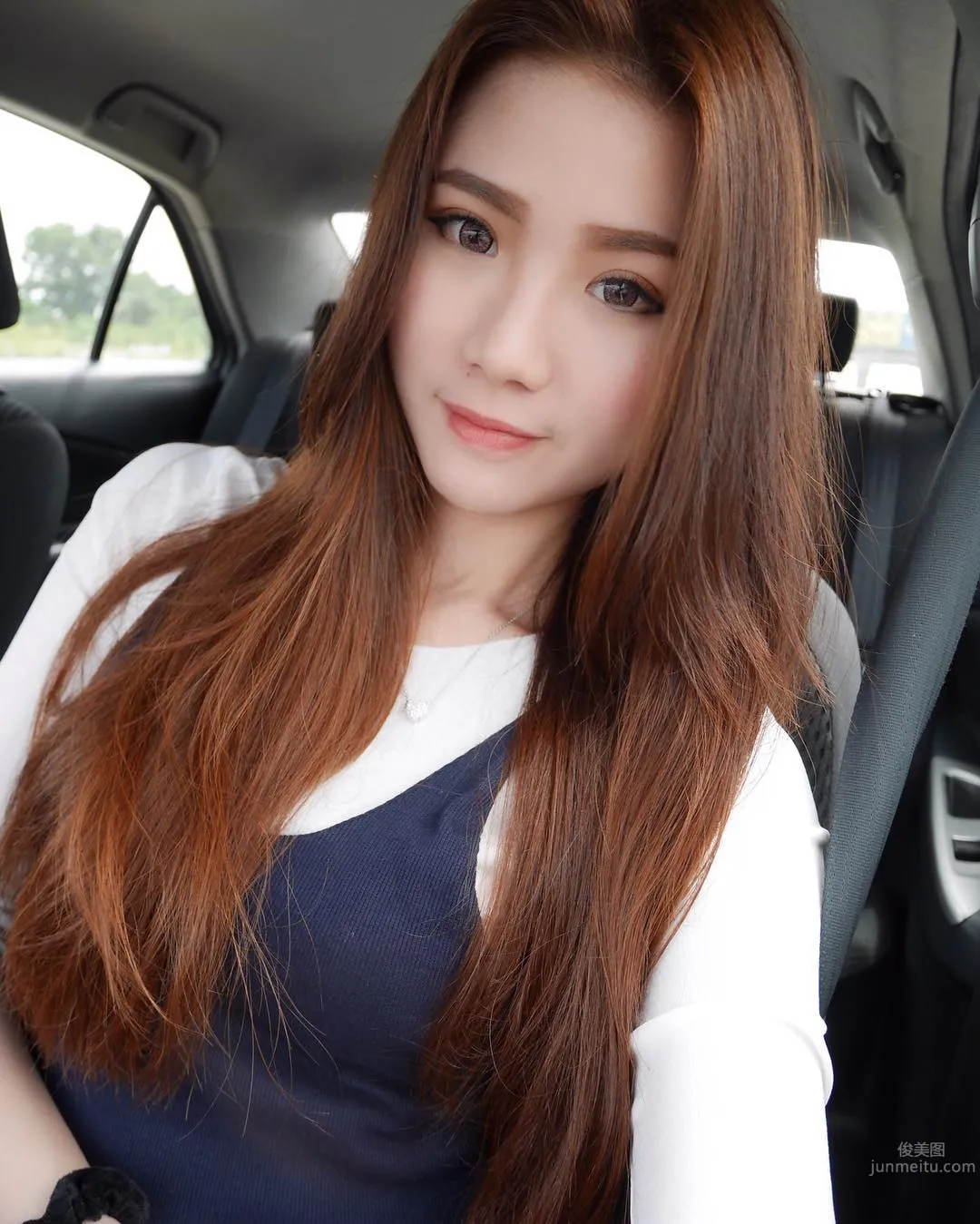 Chia Ying- 長發飄逸空姐私房照 21