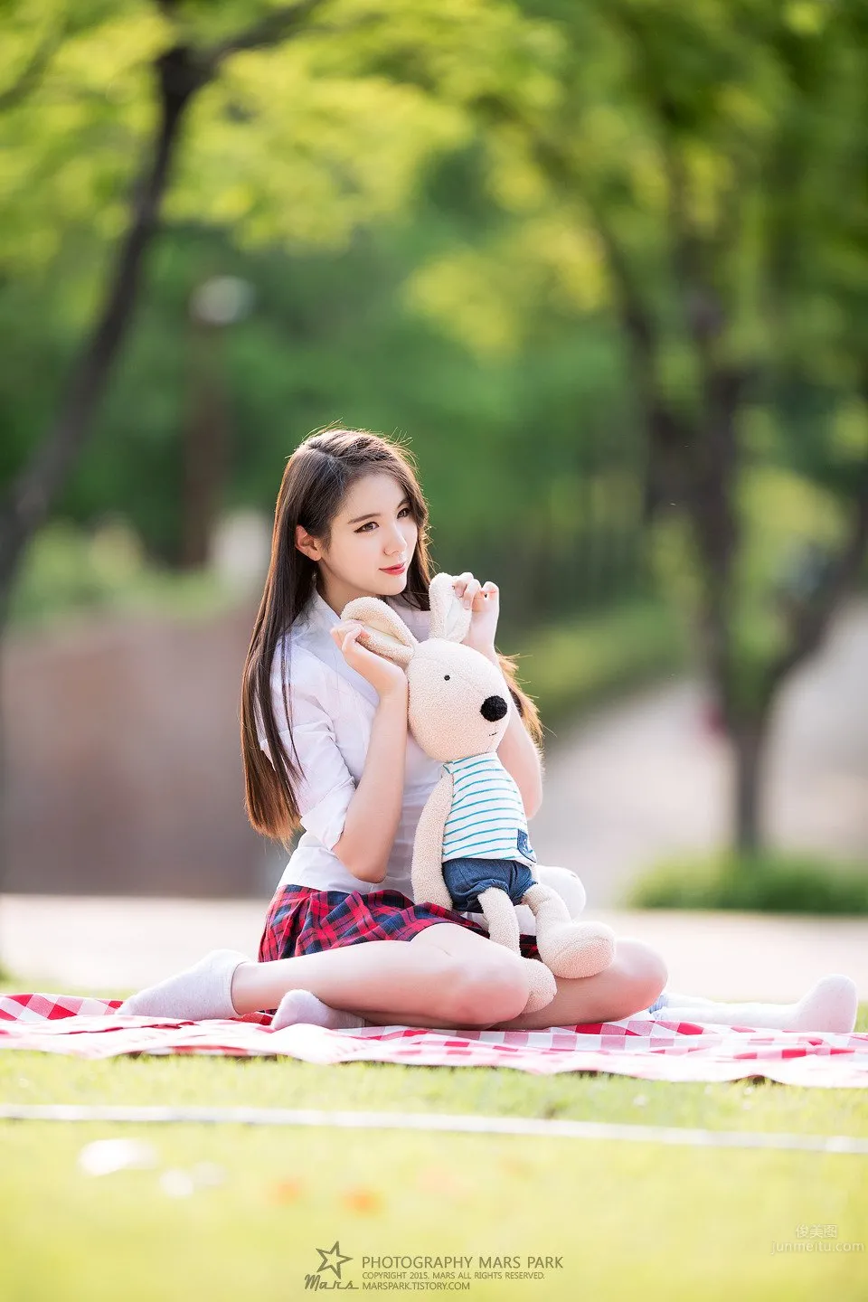 闵侑琳- 家居唯美气质写真_13