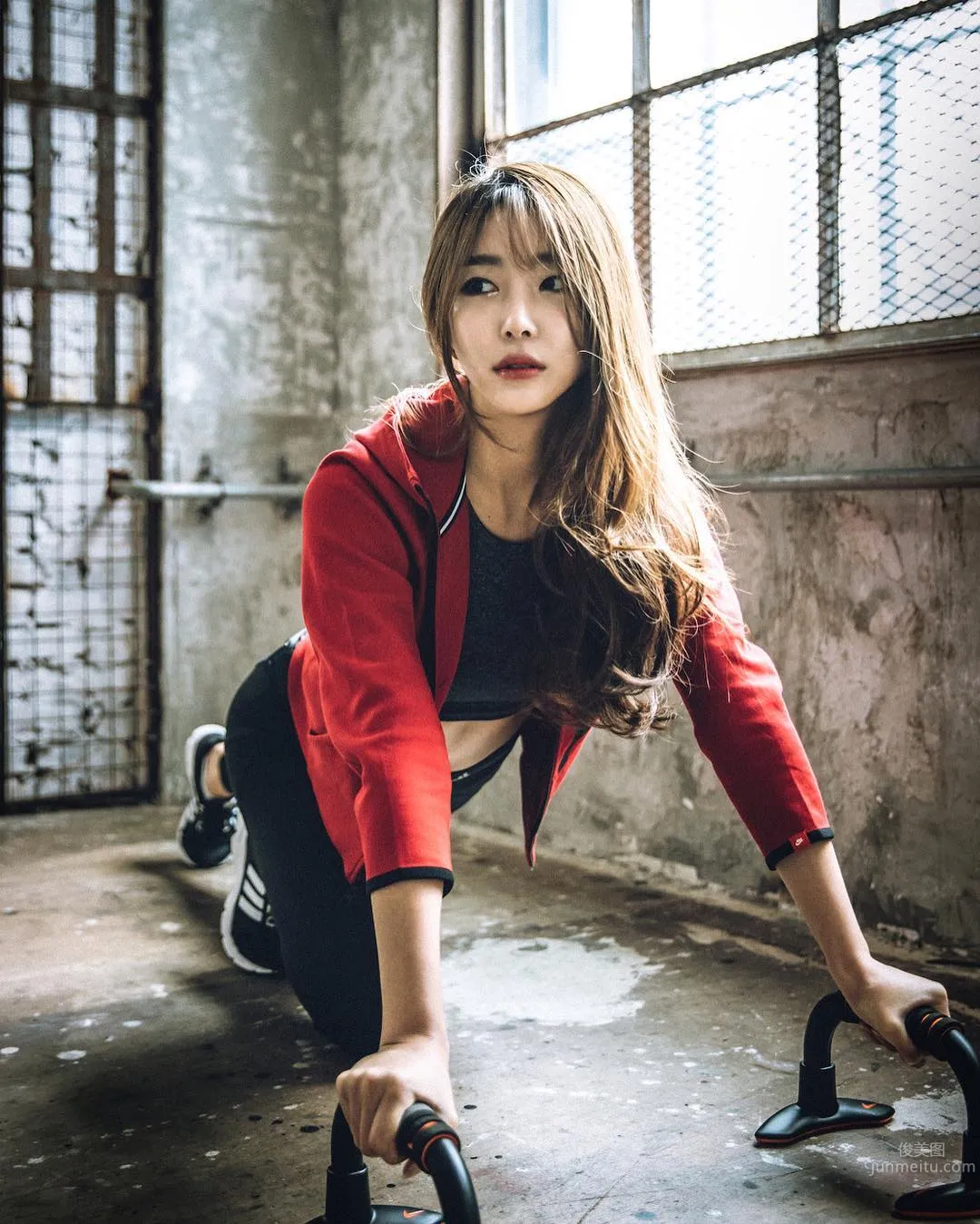 임지우- 韩国人气举牌女郎美图_17
