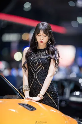 李仁慧- 南韓賽車女郎顔值與氣質兼備