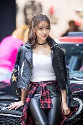 임지우- 韓國人氣舉牌女郎美圖