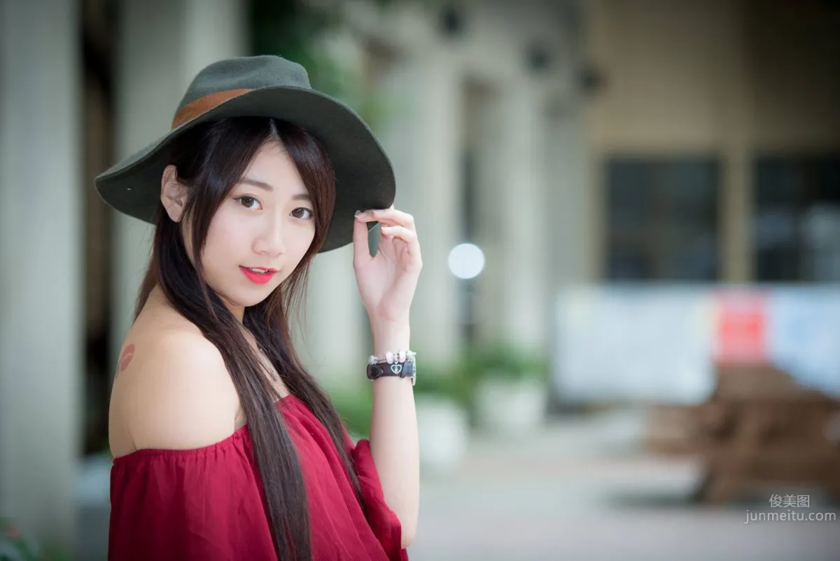 邱比特(張嘉庭)- 酷似豆花妹的放電妹 18