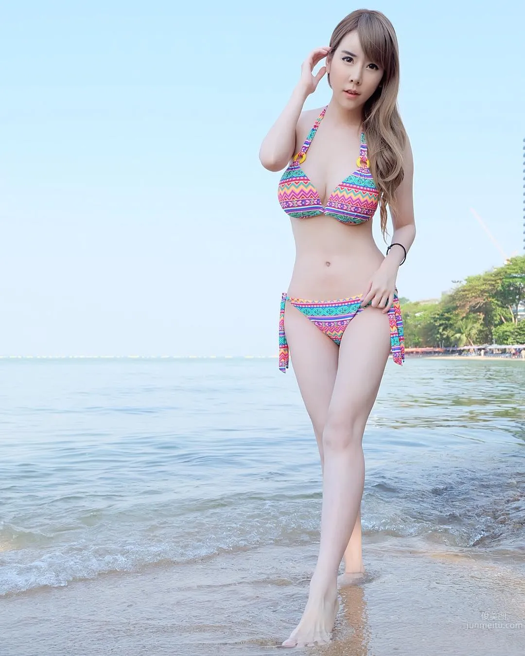 Parlovetati Kasetsart- 核弹级美女海量比基尼图片_55