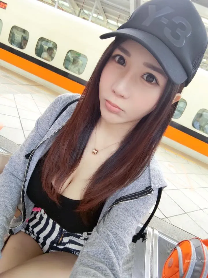 34F火辣正妹詹椀媗 賽車場上她就是焦點 15