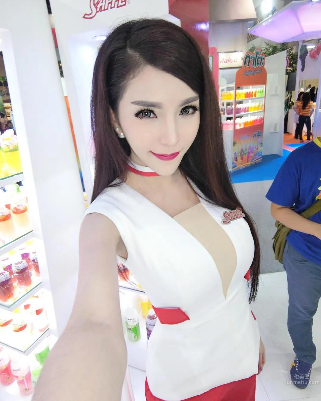 泰国迷人车模Janet 香艳私房美照_1
