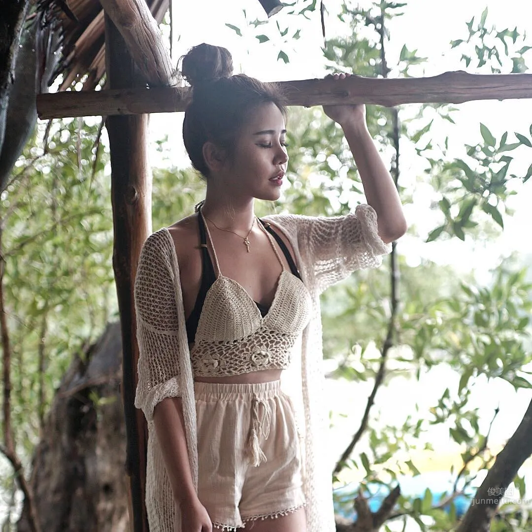 新國正妹Aylna 捆綁式泳衣秀美好身材 7