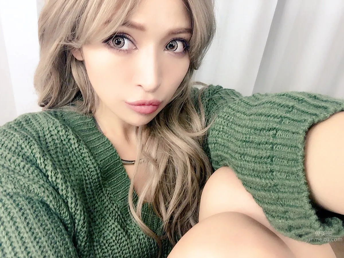 健美女神小原優花 迷人馬甲線好性感 14