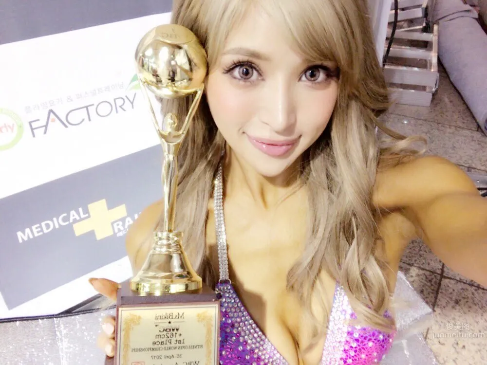 健美女神小原優花 迷人馬甲線好性感 5