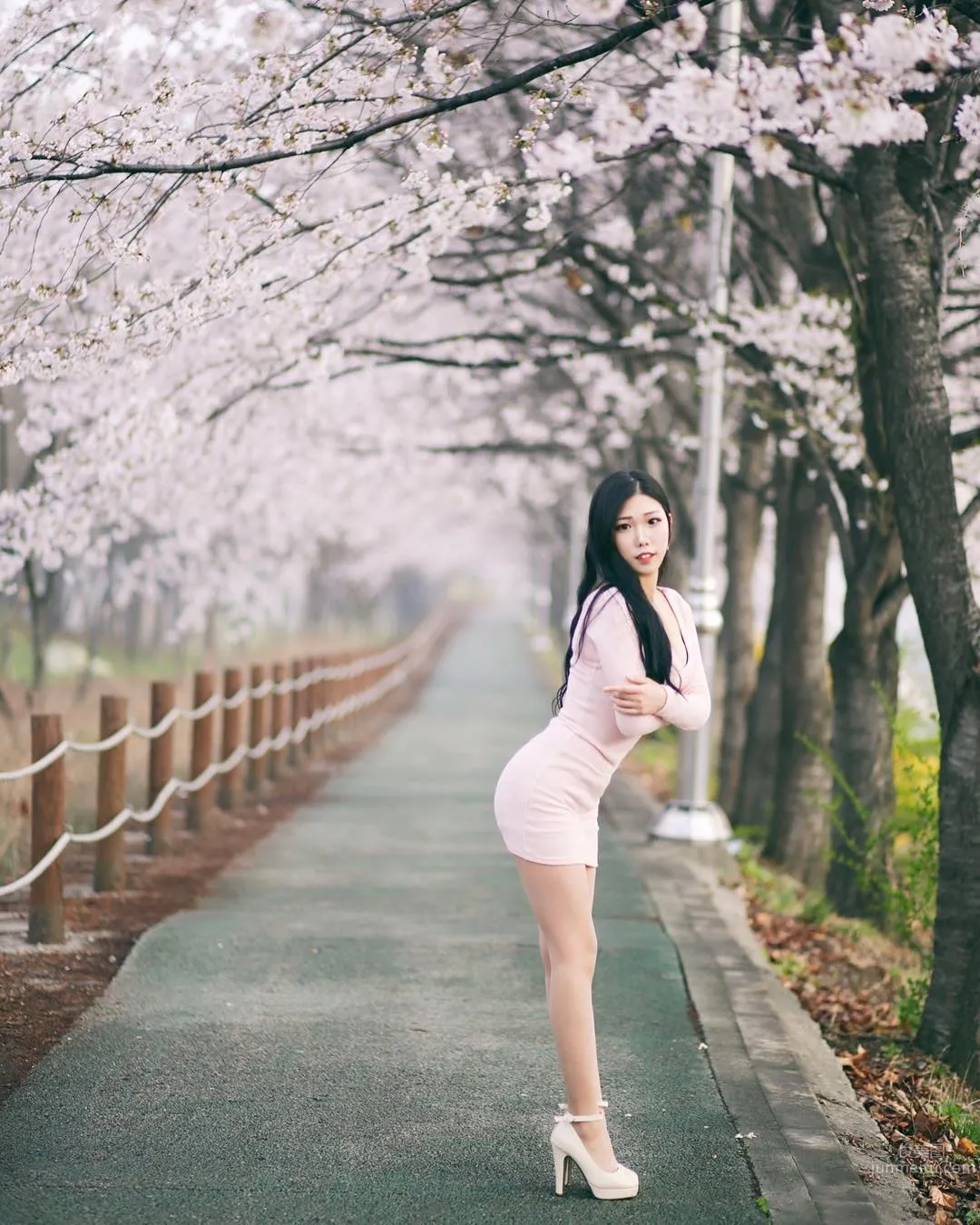 韓國美女조달쏭 街頭性感寫真美圖 11