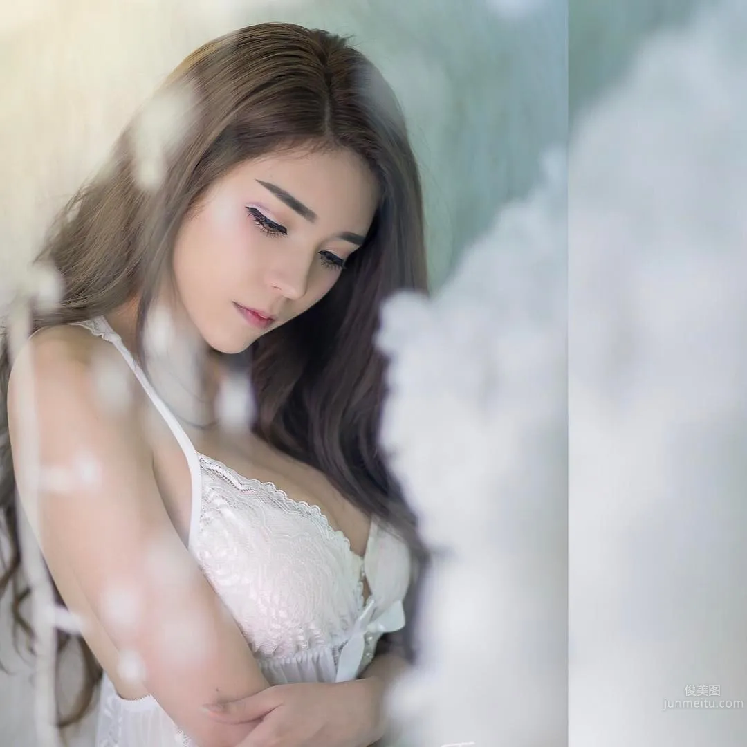 泰國迷人車模Janet 香豔私房美照 50