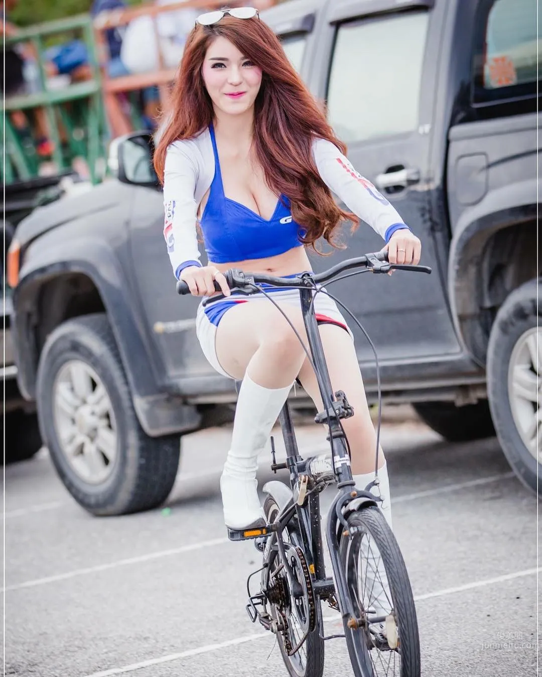 泰國迷人車模Janet 香豔私房美照 16