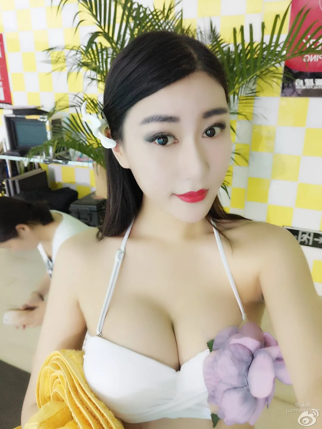 美人模特薛曼柔 俏皮微博私房照 9