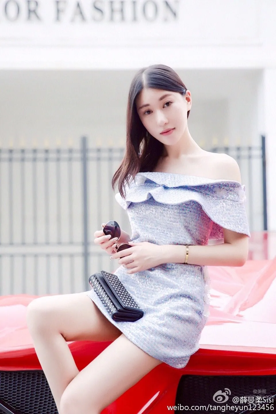美人模特薛曼柔 俏皮微博私房照 10