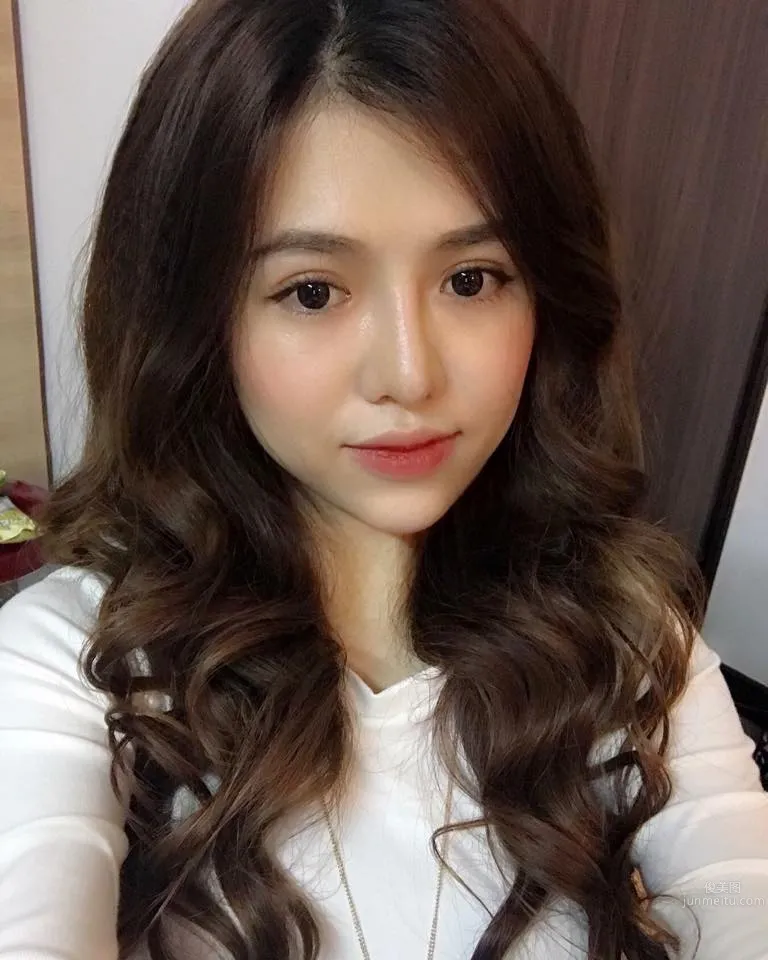 Nghi Nghi，越南也有這麼養眼的禦姐 13