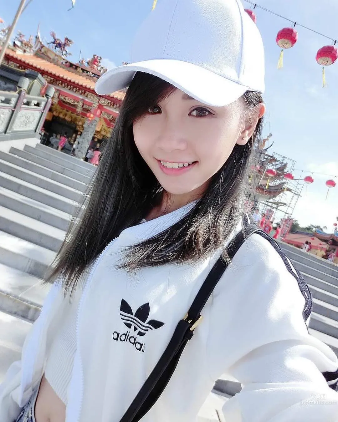 大馬正妹Rynnie甜美笑容 性感泳裝解放好身材 6