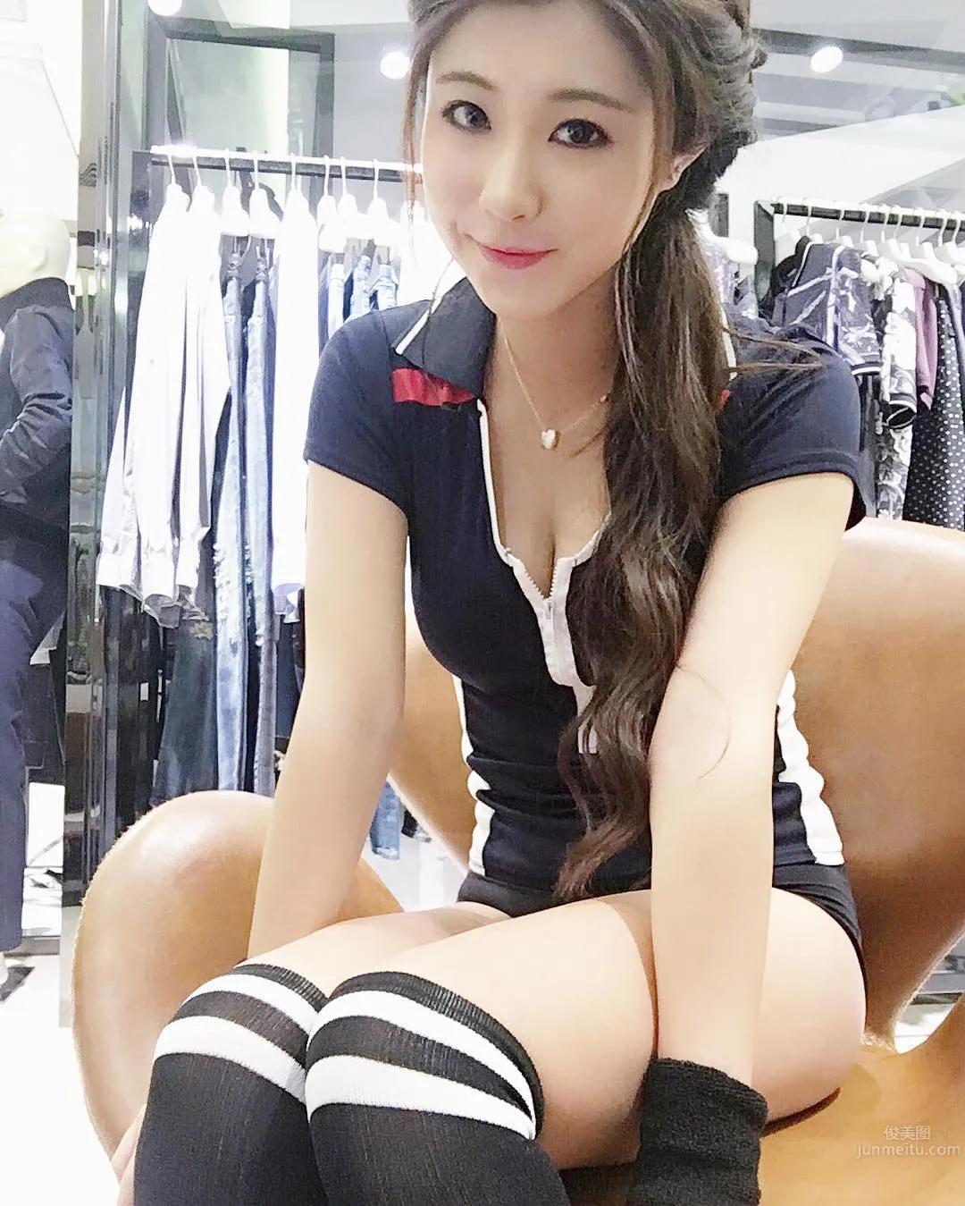 澳門妹子Annabelle Lin 氣質美腿私房美圖 4