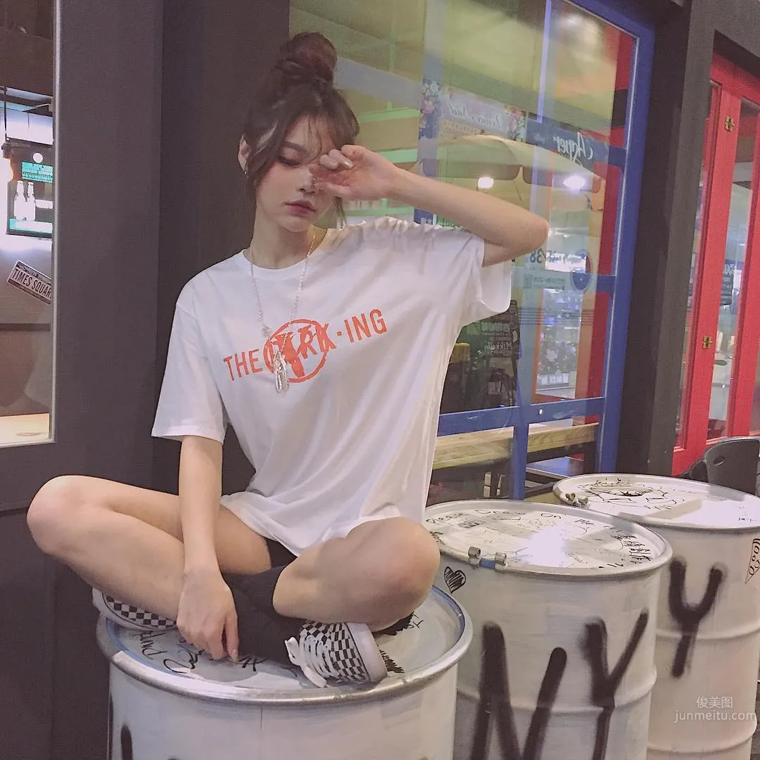 中韓混血校花徐熙真 潮翻天的混搭私房照 9
