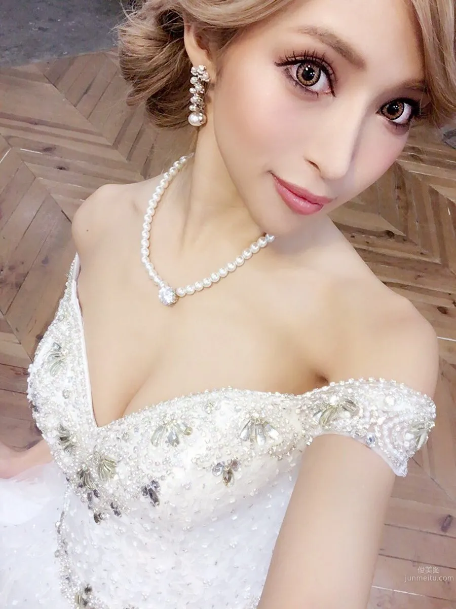 健美女神小原優花 迷人馬甲線好性感 10
