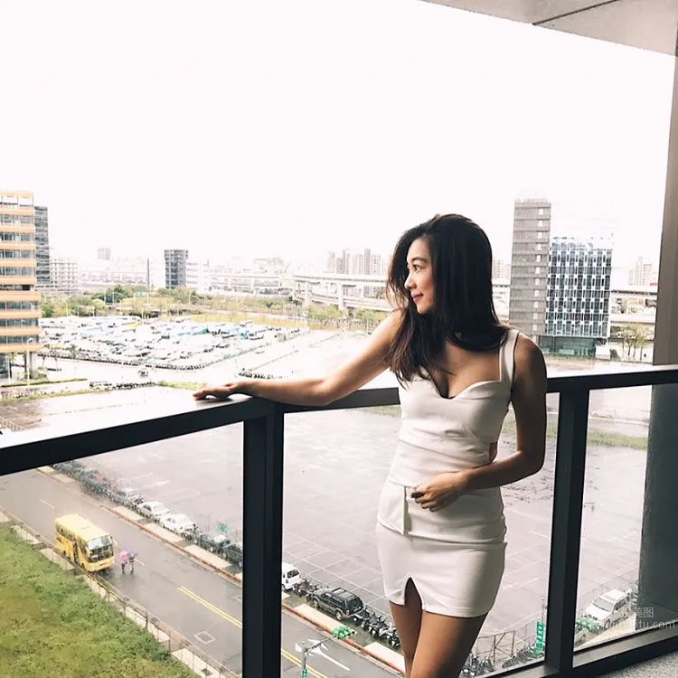台大校花吳怡德氣質私房照 18