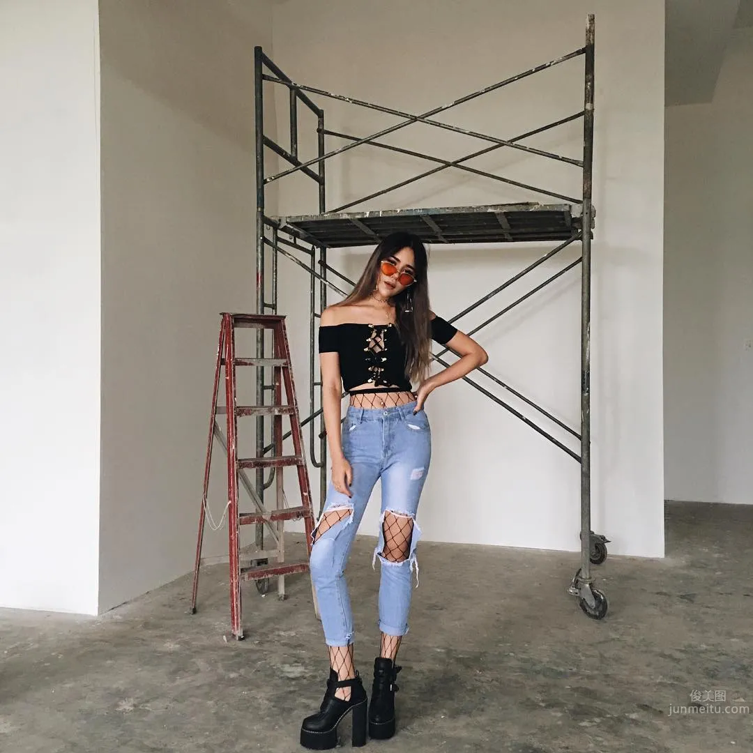 新國正妹Aylna 捆綁式泳衣秀美好身材 18