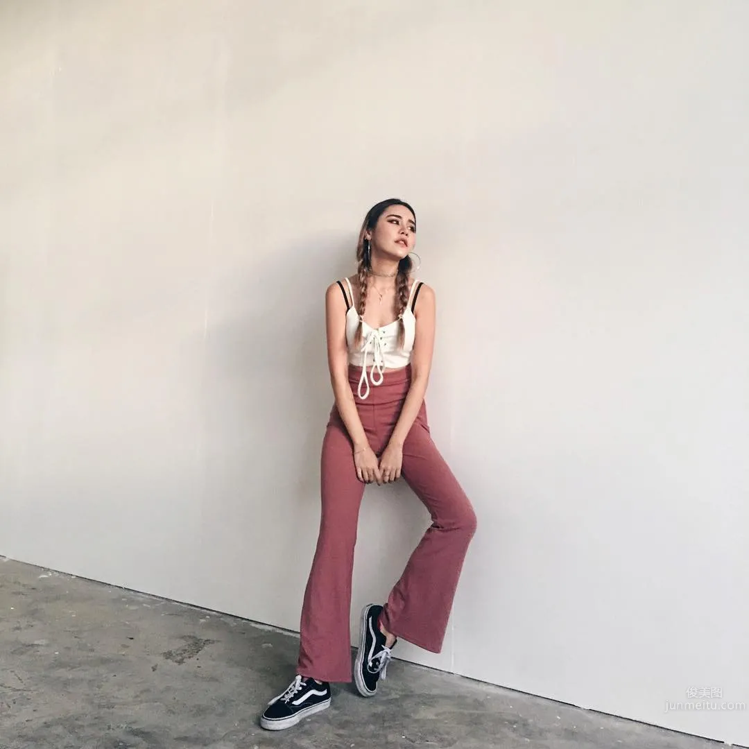 新國正妹Aylna 捆綁式泳衣秀美好身材 21