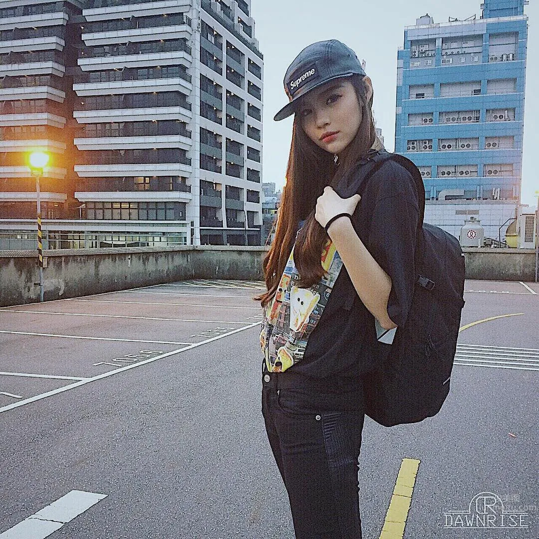 中韓混血校花徐熙真 潮翻天的混搭私房照 18