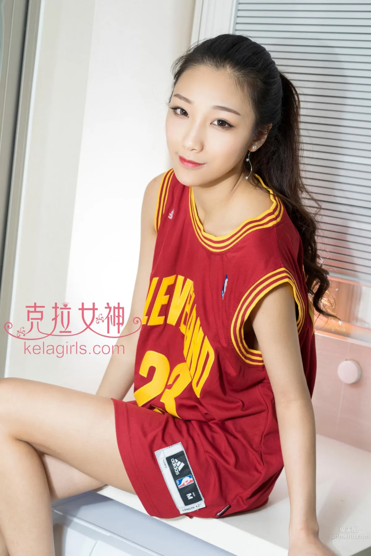 長腿氣質女神靜靜 《黑暗羽翼少女》 30