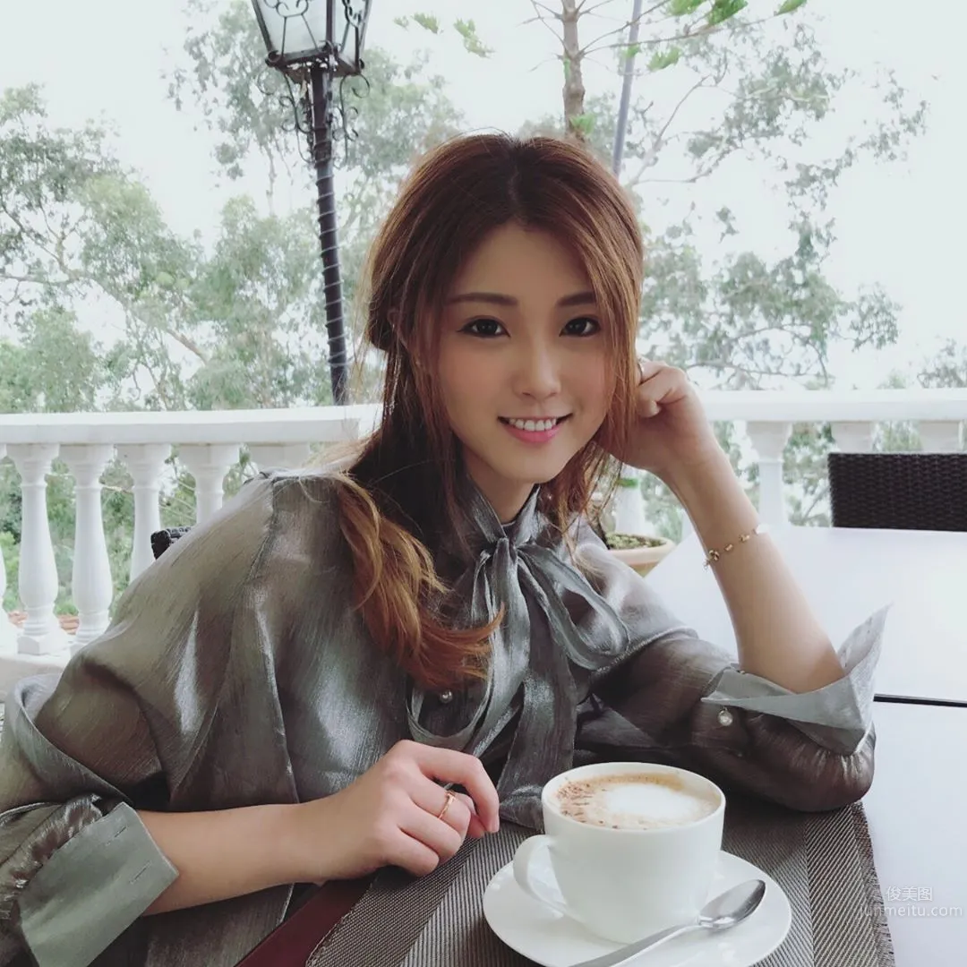 澳門妹子Annabelle Lin 氣質美腿私房美圖 12
