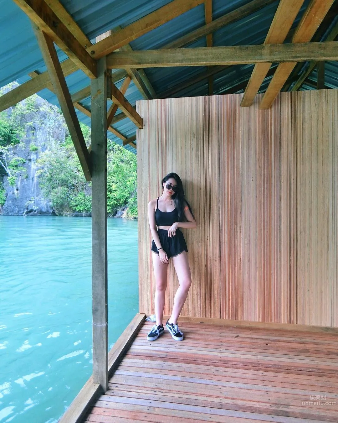 新國正妹Aylna 捆綁式泳衣秀美好身材 29
