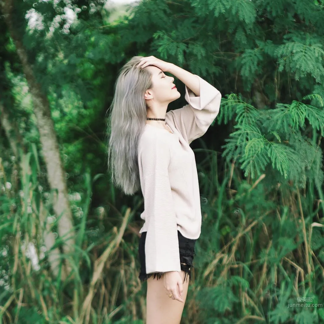新國正妹Aylna 捆綁式泳衣秀美好身材 11