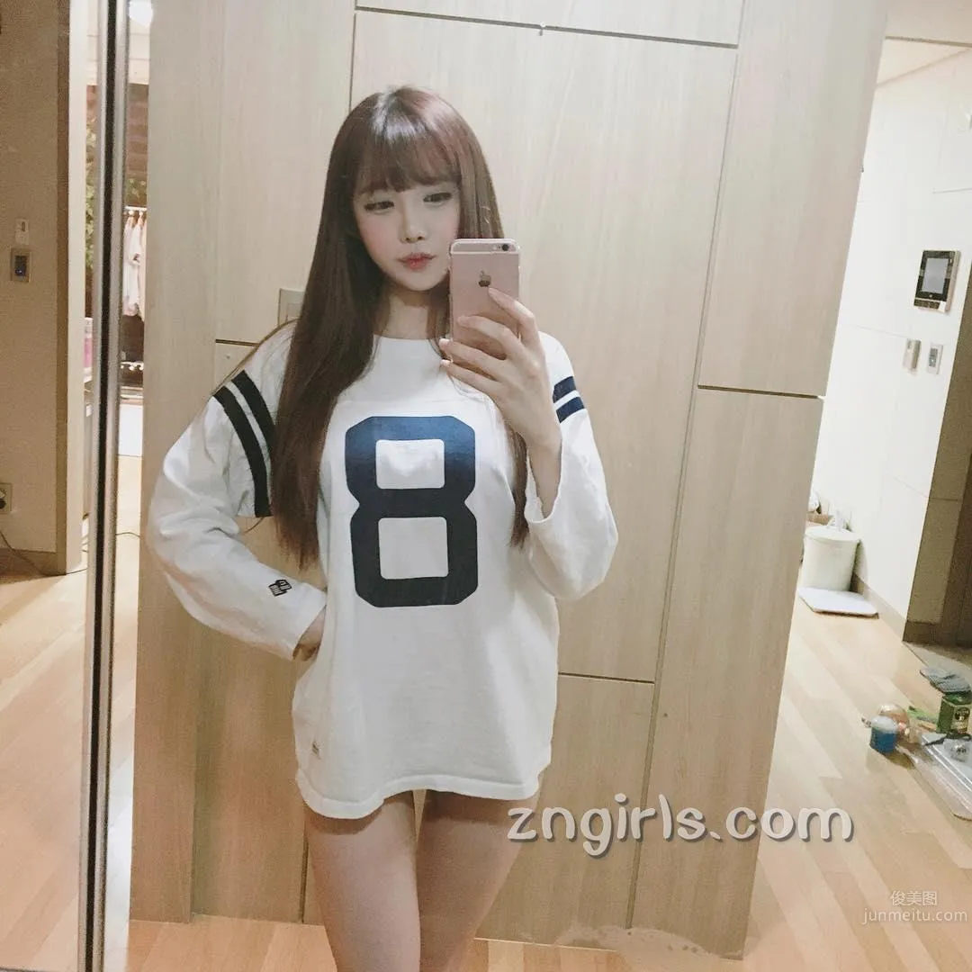 韓國蘿莉料理家素珍 傾心于各種美食小吃 2