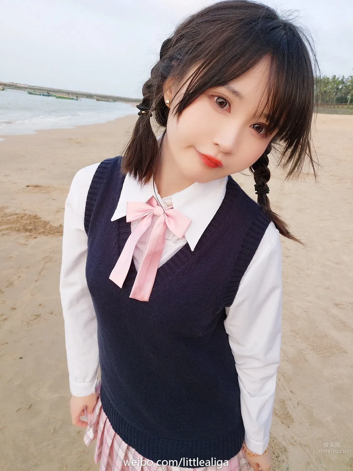 搞怪女孩矮樂多Aliga 突破次元之壁的coser 24