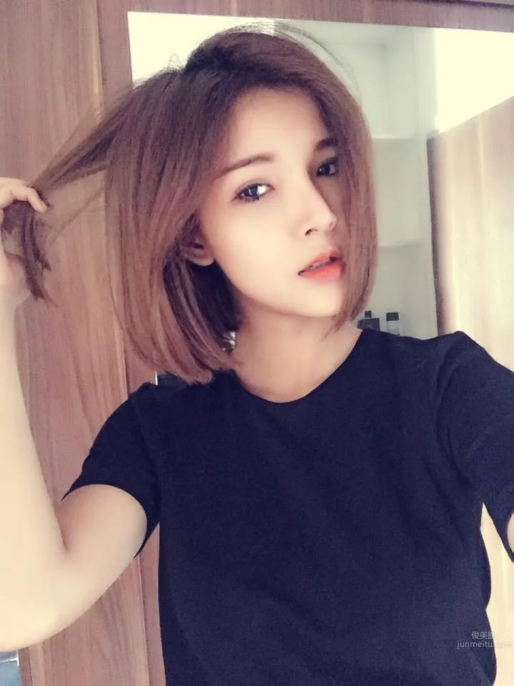 越南正妹Bùi Ngọc 混血五官精緻而脫俗 18