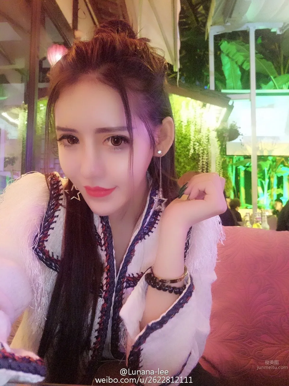 女主播Lunana-lee 微博時尚私房照 19