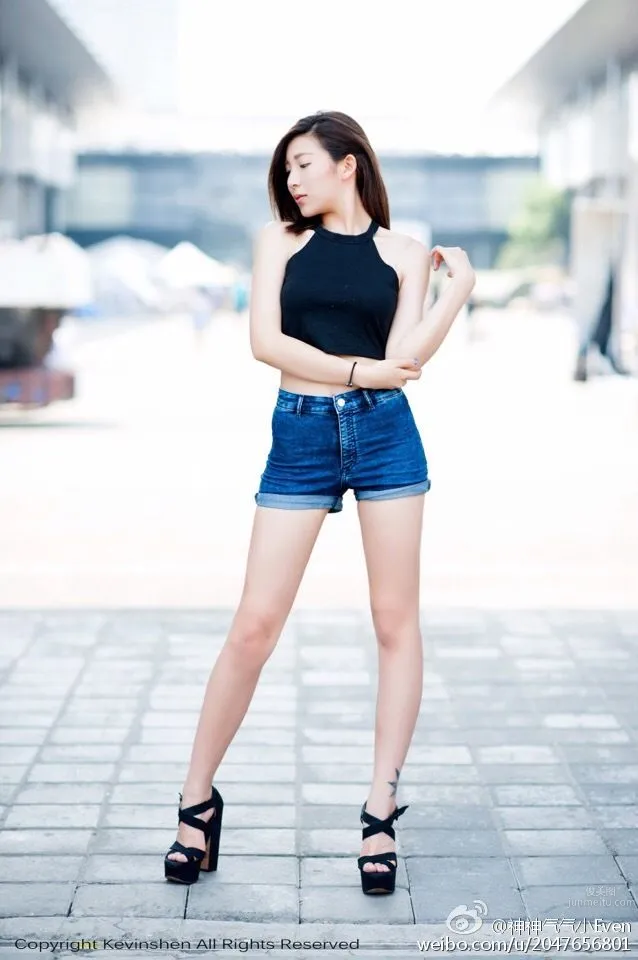 溫柔女孩顧伊雯 時尚微博寫真 25