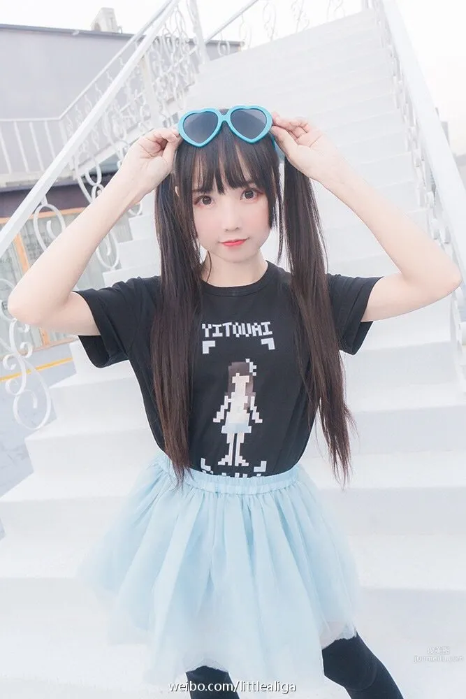 搞怪女孩矮樂多Aliga 突破次元之壁的coser 30