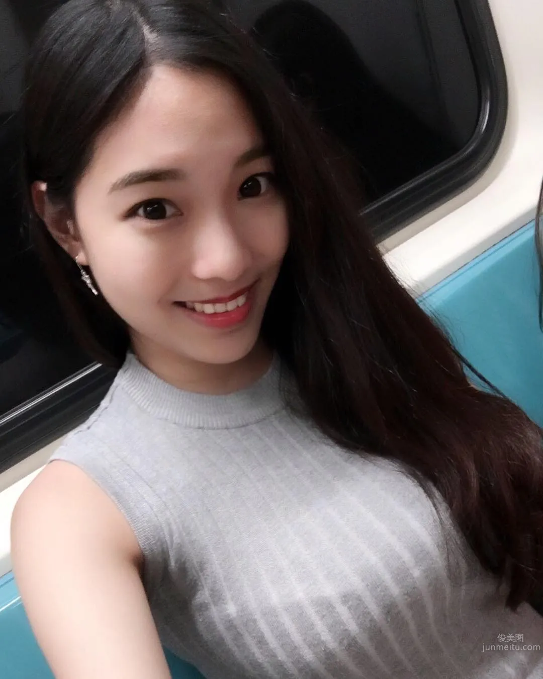 多才多藝鄭小奈 白皙蜜大腿身材好 12